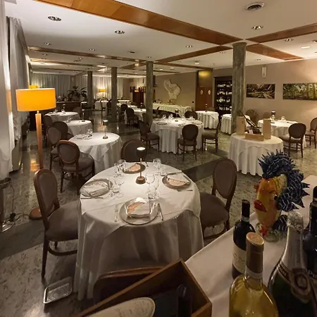 Air Palace Hotel-2